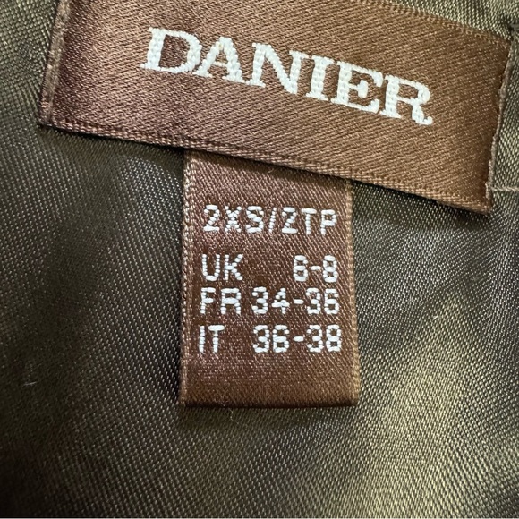 Danier Two-Tone Leather Jacket in Brown with removable liner thinsulate Fit S - Picture 4 of 13